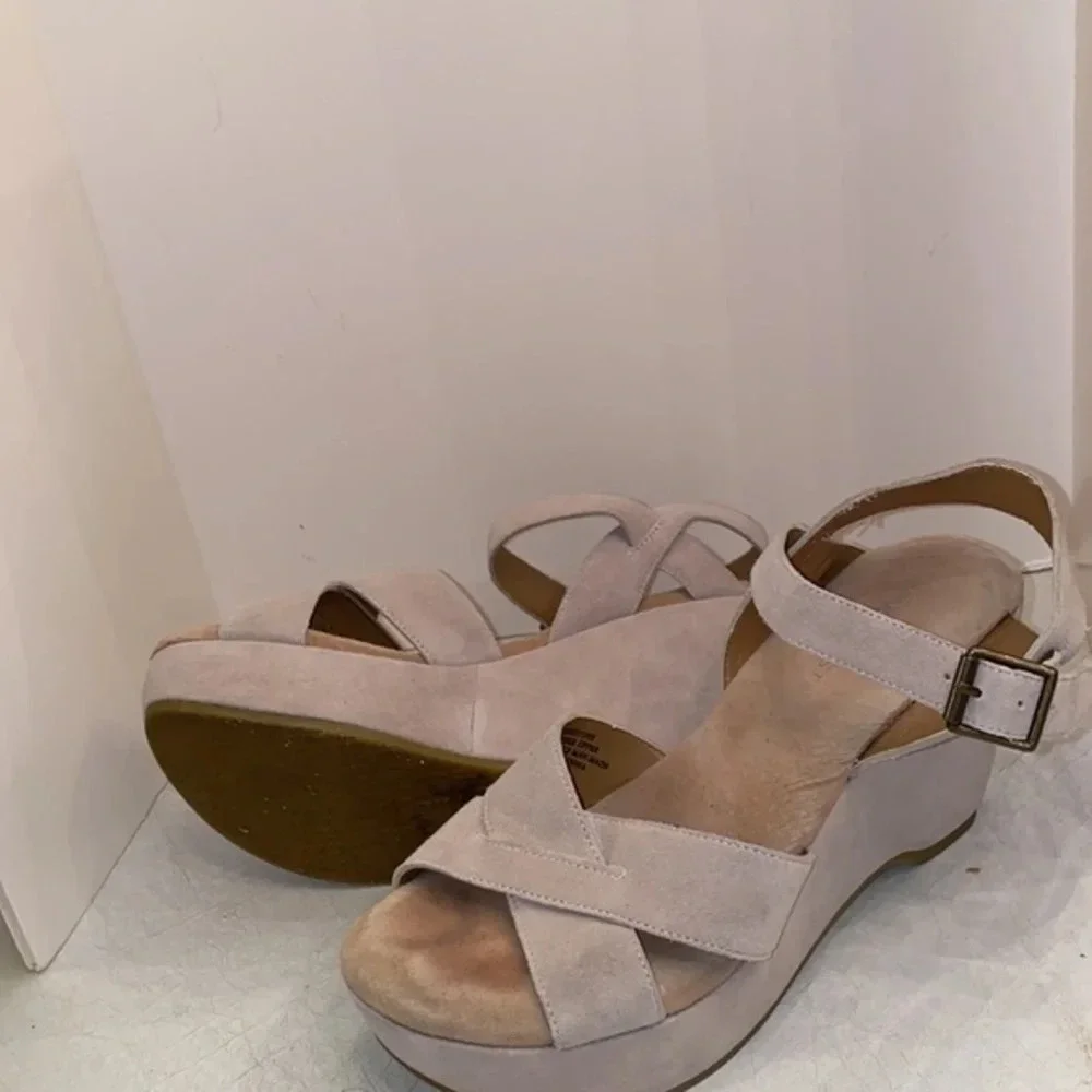 Nine‎ West Suede Leather platform Heel